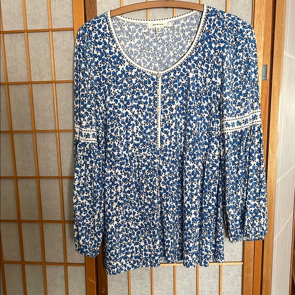 Max Studio Floral Blue and White Blouse